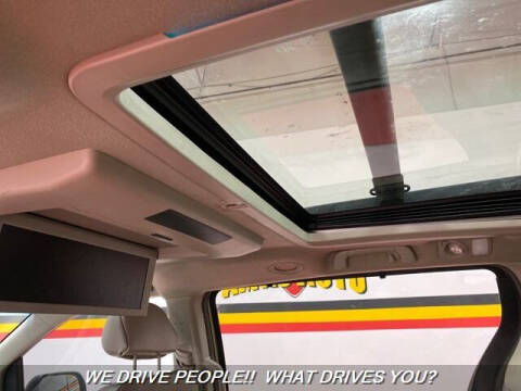 2012 Toyota Sienna XLE 7-Passenger Auto Access Seat