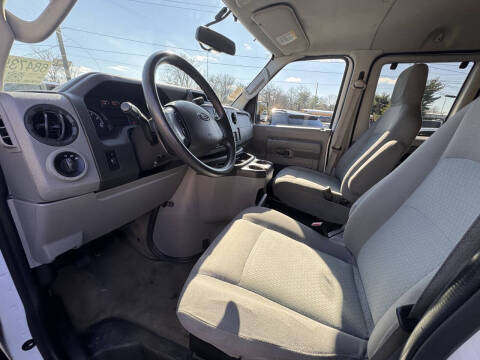 2013 Ford E-Series E-350 SD XLT
