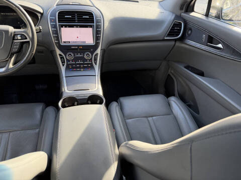 2019 Lincoln Nautilus Reserve