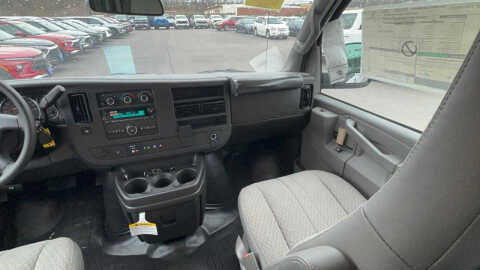 2025 Chevrolet Express 2500