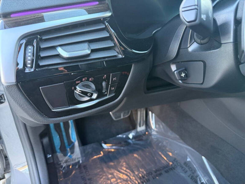 2022 BMW 5 Series 530e