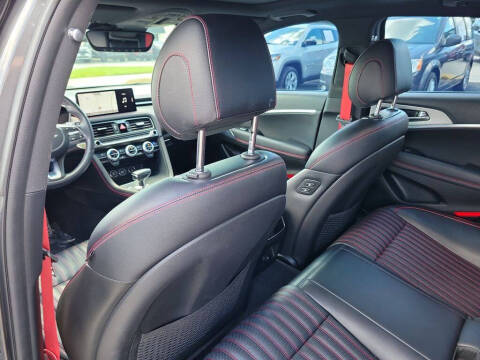 2022 Genesis G70