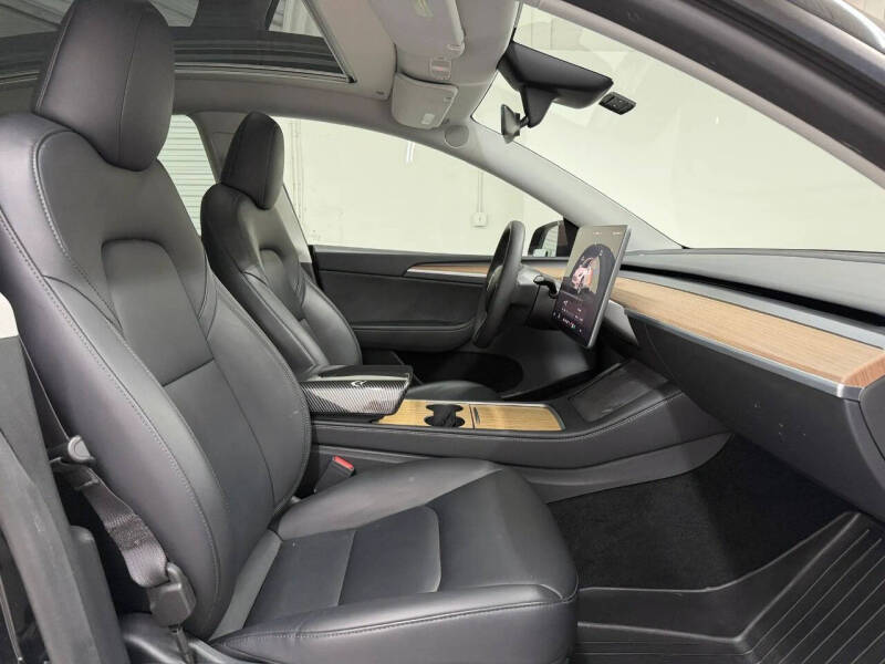 2024 Tesla Model Y Long Range