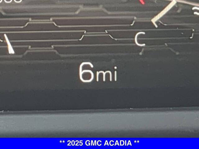 2025 GMC Acadia Elevation
