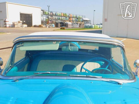 1956 Ford Thunderbird