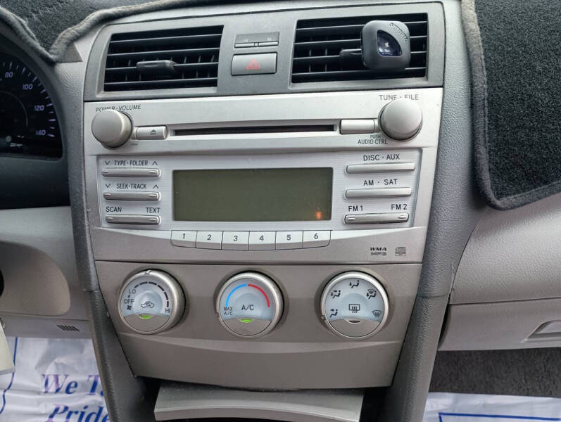 2010 Toyota Camry LE