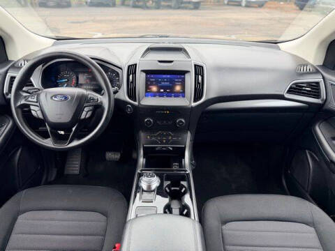 2020 Ford Edge SE