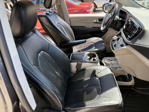 2018 Chrysler Pacifica Hybrid Limited