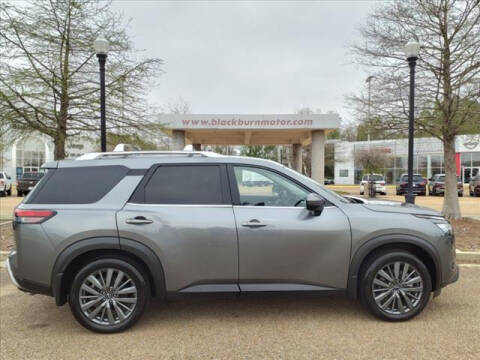 2022 Nissan Pathfinder for sale at BLACKBURN MOTOR CO in Vicksburg MS