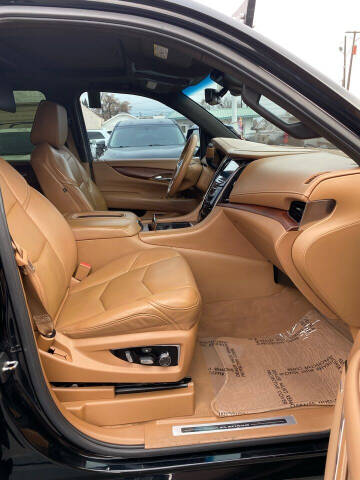 2017 Cadillac Escalade ESV Platinum