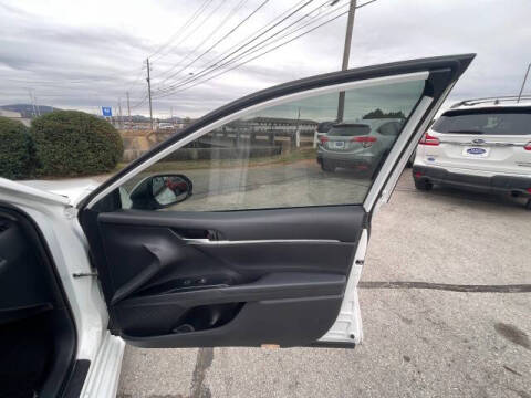 2019 Toyota Camry LE