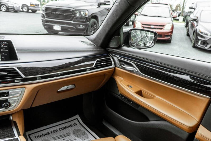 2022 BMW 7 Series 750i xDrive