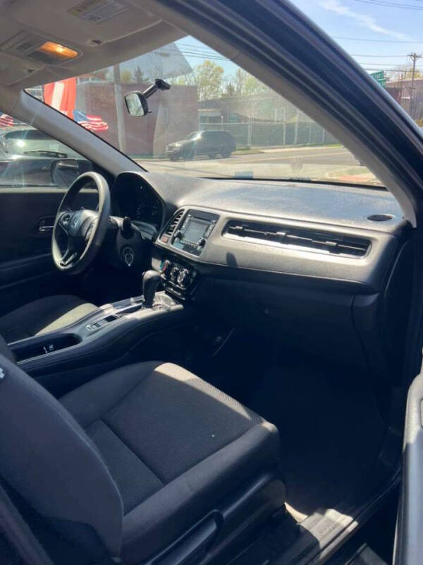 2021 Honda HR-V LX