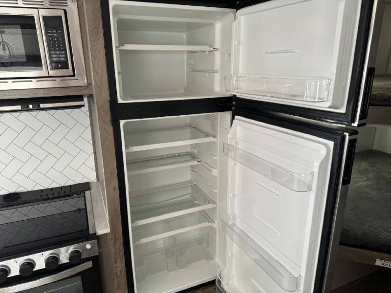 2021 Forest River Surveyor