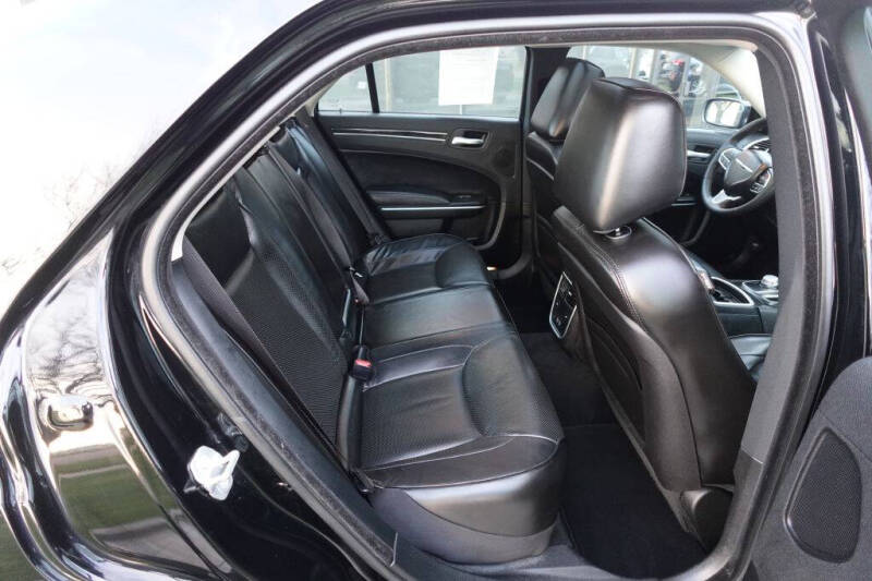 2023 Chrysler 300 Touring L