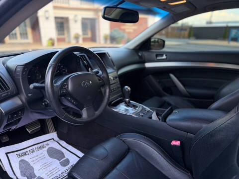 2011 Infiniti G37 Coupe x