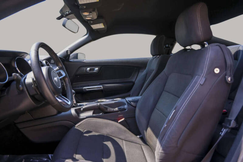 2016 Ford Mustang V6