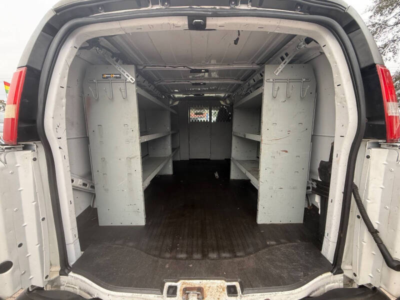 2017 Chevrolet Express 2500
