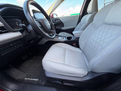 2024 Mitsubishi Outlander PHEV SEL