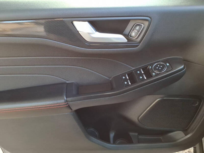 2025 Ford Escape ST-Line