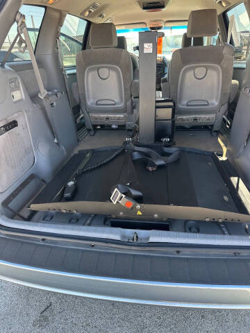 2005 Toyota Sienna LE 7 Passenger