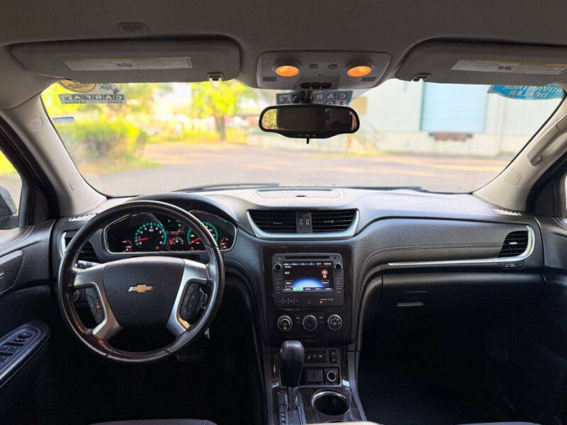 2017 Chevrolet Traverse LT