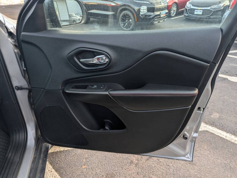 2019 Jeep Cherokee Trailhawk