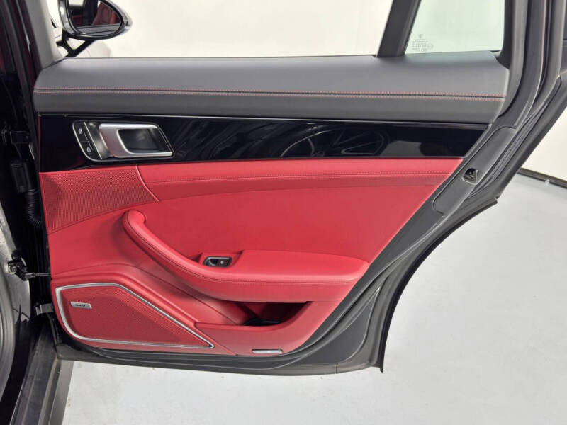 2022 Porsche Panamera 4 E-Hybrid