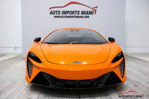 2023 McLaren Artura