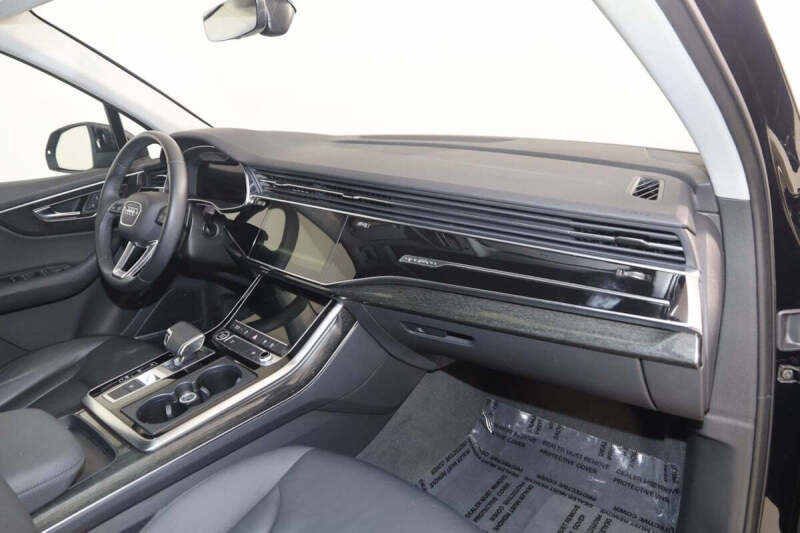 2022 Audi Q7 quattro Premium Plus 55 TFSI