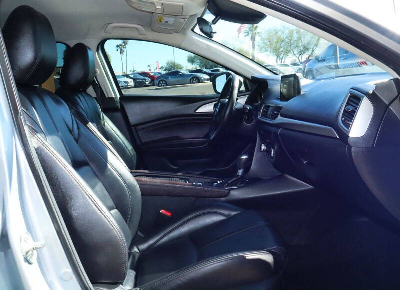 2018 Mazda MAZDA3 Touring