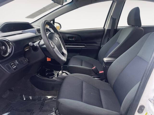 2016 Toyota Prius c Two