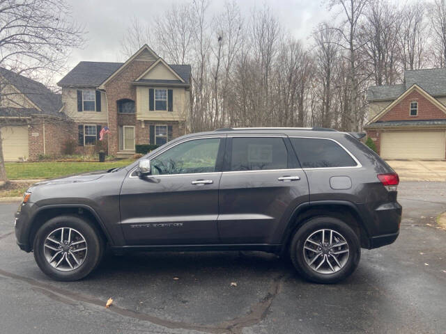 2020 Jeep Grand Cherokee Limited photo 2