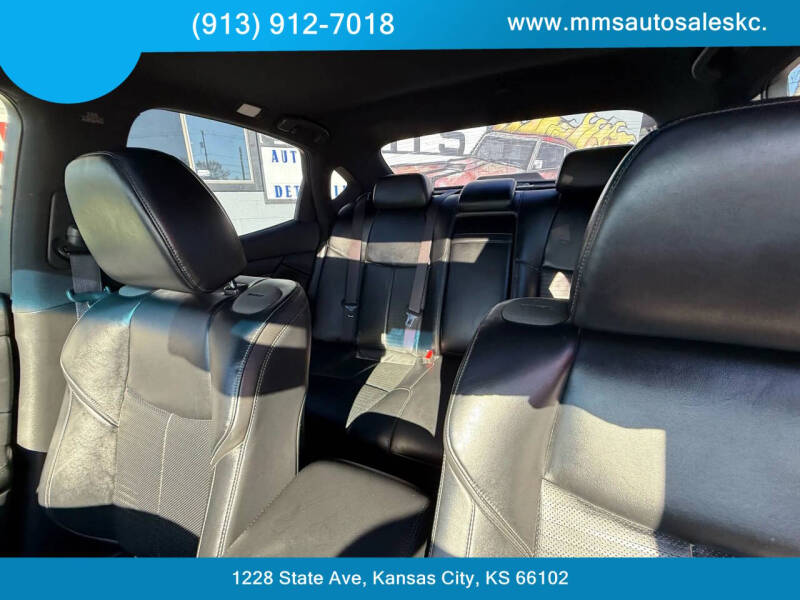 2016 Infiniti Q70 3.7