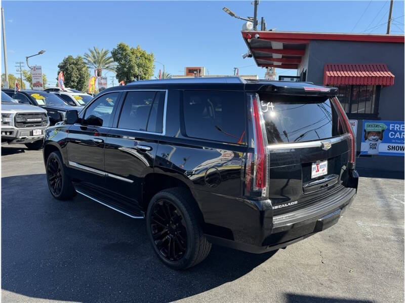 2017 Cadillac Escalade Luxury