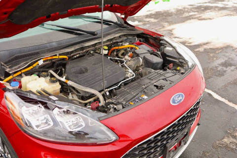 2020 Ford Escape Hybrid Titanium