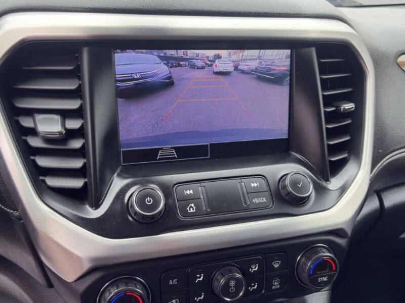 2020 GMC Acadia SLE