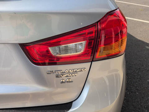 2016 Mitsubishi Outlander Sport 2.4 ES