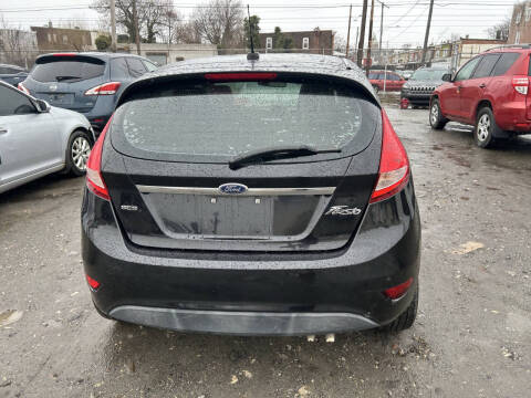 2011 Ford Fiesta SES
