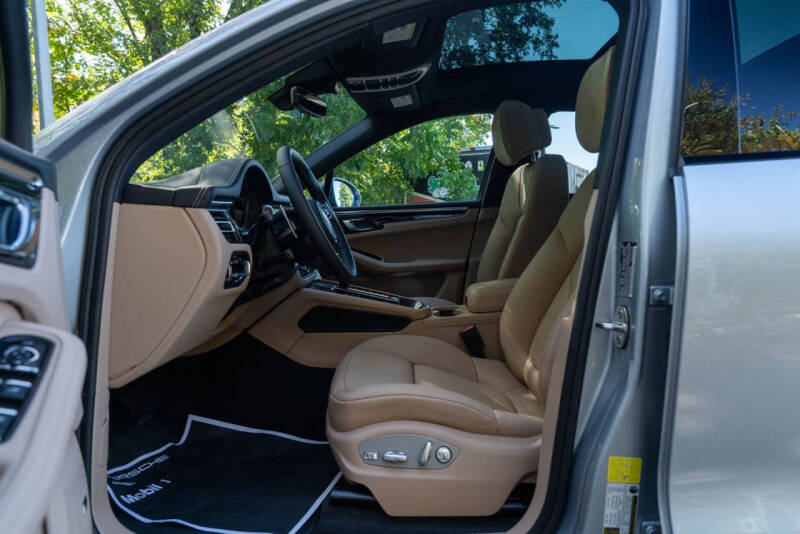 2026 Porsche Macan T