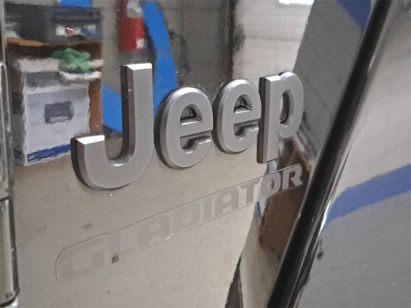 2021 Jeep Gladiator Willys