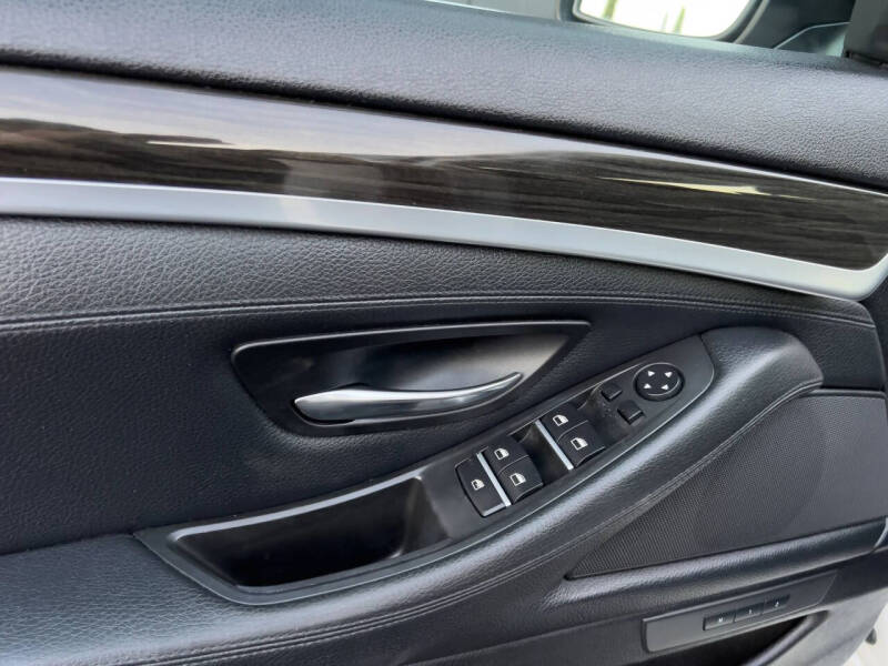 2013 BMW 5 Series 528i