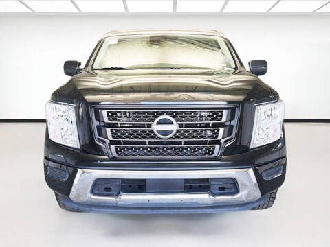 2023 Nissan Titan SV