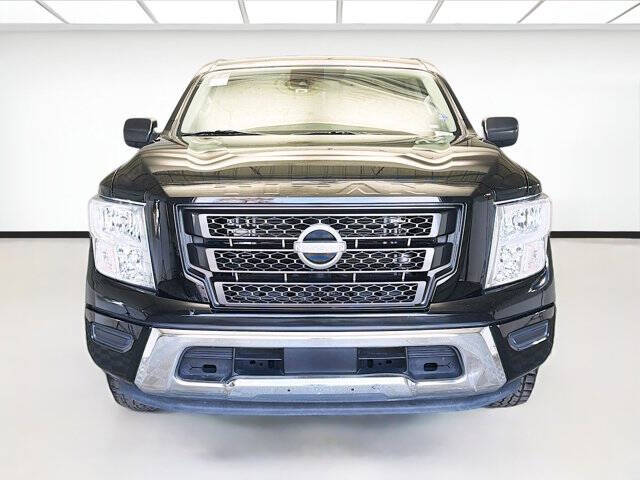 2023 Nissan Titan SV