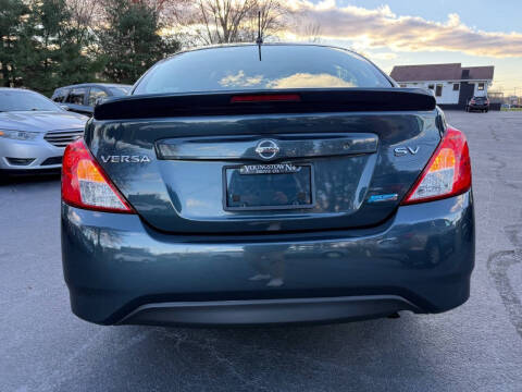 2016 Nissan Versa 1.6 SV