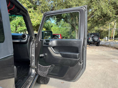 2017 Jeep Wrangler Willys Wheeler