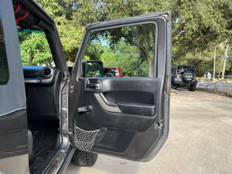 2017 Jeep Wrangler Willys Wheeler