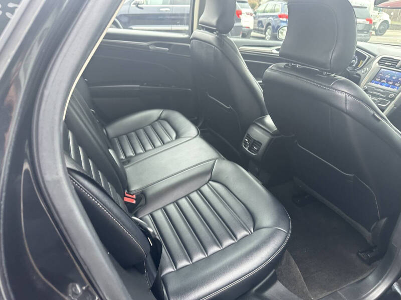 2019 Ford Fusion SEL