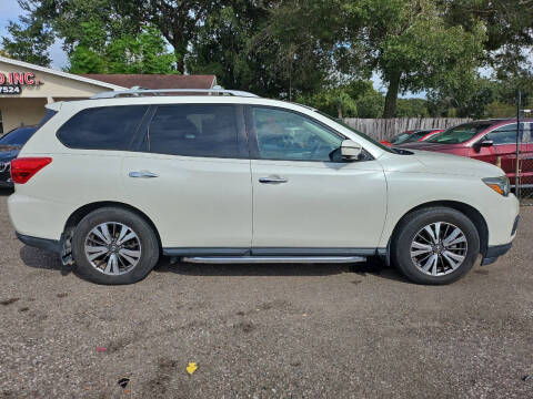 2017 Nissan Pathfinder SL