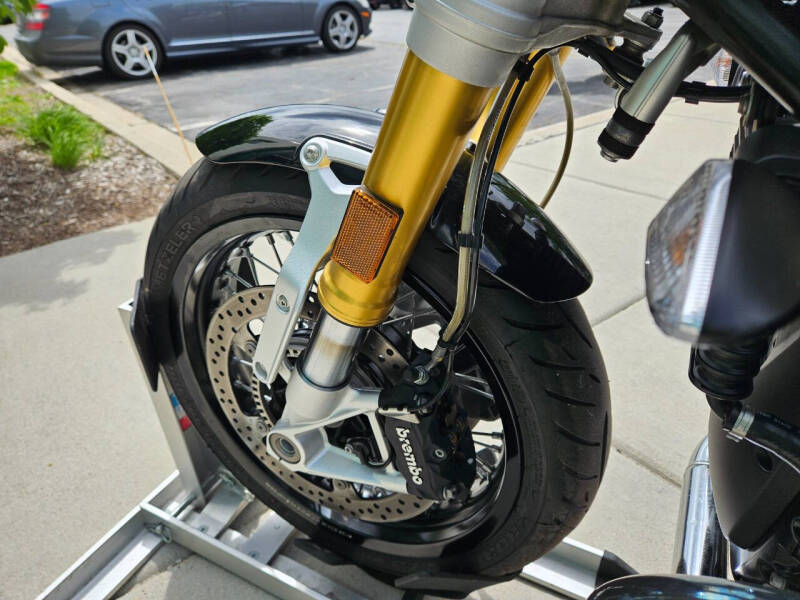 2016 BMW R NineT Base